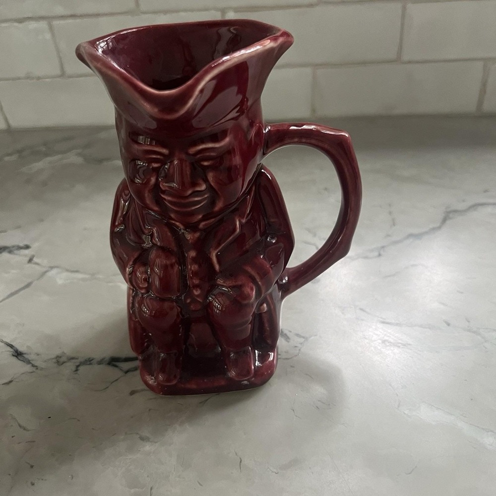 Vintage Shawnee Pottery Toby Mug Maroon 5.25" Colonial Man - Picture 2 of 4